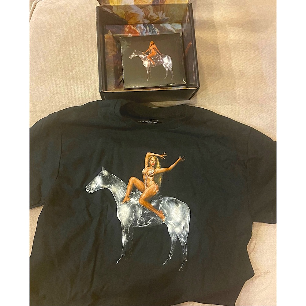 BEYONCE RENAISSANCE BOX SET SIZE S NWT LIMITED EDITION